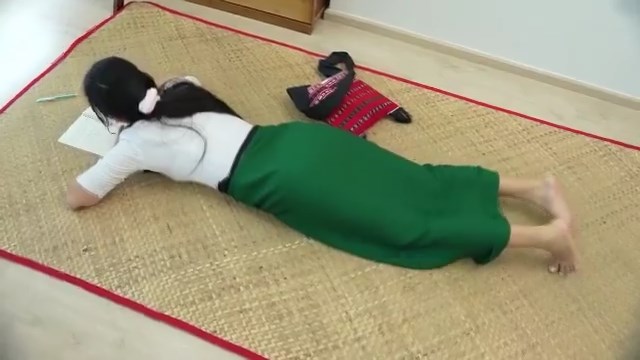tante pemilik kos digoyang rudal anak kos